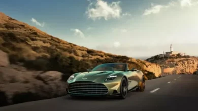 Aston Martin Luncurkan Vanquish Volante 2025, Desain Ikonik Dipertahankan