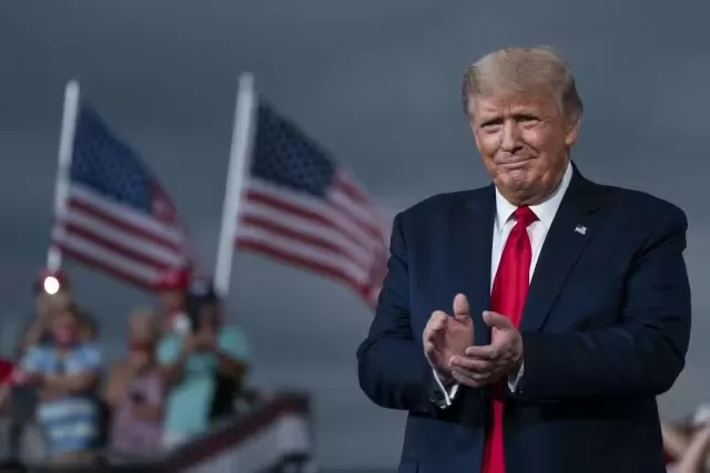 Donald Trump Siap Bayar Upah Lembur Astronot yang tersebut digunakan Terlantar