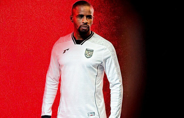 Greg Nwokolo Posting Foto Pakai Jersey Timnas Indonesia: Aku Senang Dipanggil Kembali!