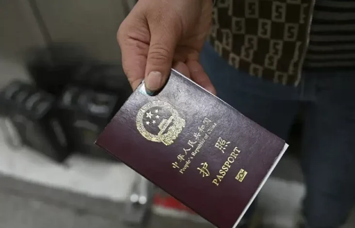 Peringkatnya Merosot, Pemegang Paspor China Hadapi Diskriminasi di dalam di Luar Negeri