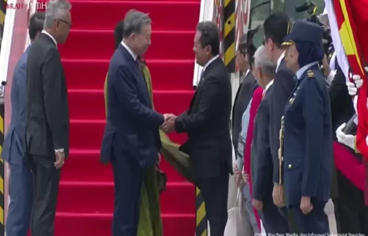 Sekjen Partai Komunis Vietnam Y.M To Lam Tiba dalam area Indonesia, Disambut Sejumlah Pejabat