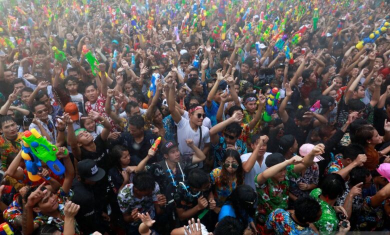 Mengenal Songkran, festival air terpopuler pada Thailand