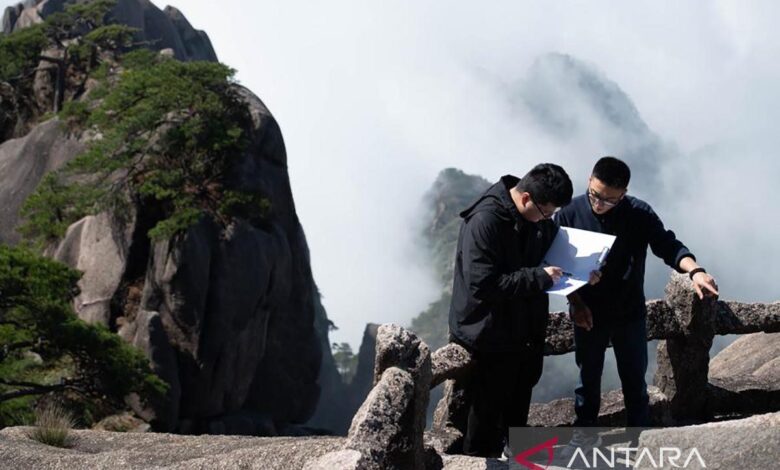 Gunung Huangshan seimbangkan pariwisata dengan pengamanan ekologis