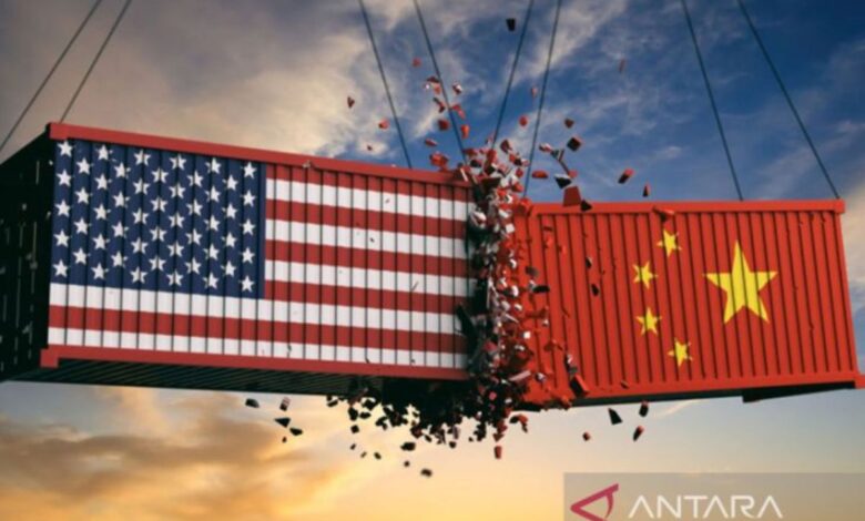 Trump cabut aturan “duty-free” bagi barang bernilai kecil dengan persyaratan China