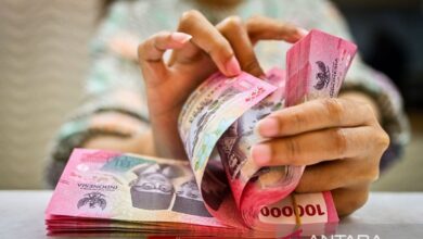 Rupiah menguat dipengaruhi pelemahan data kegiatan perekonomian Negeri Paman Sam